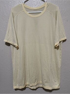 Lululemon Licensed To Train M XXL  Vent Lght Yellow Shirt Workout Hiking Running